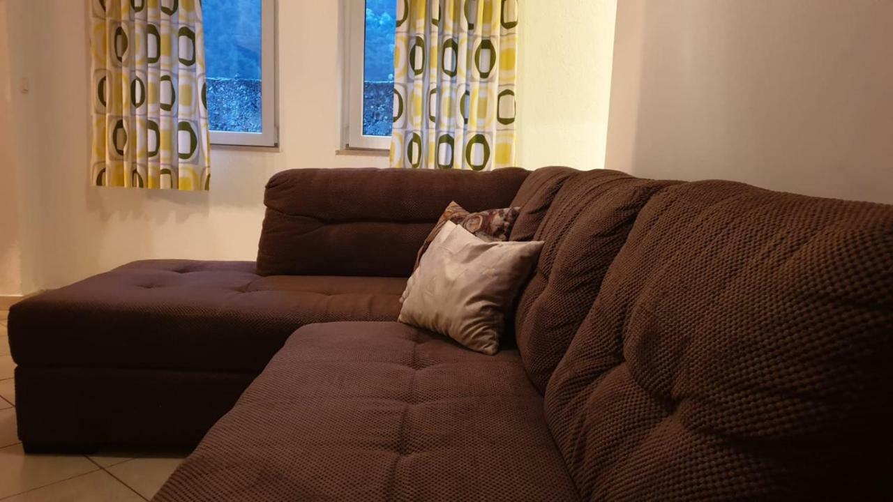 Apartman Biserka Pitve Luaran gambar