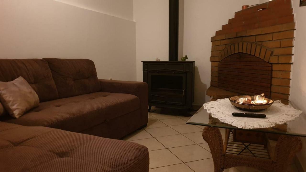 Apartman Biserka Pitve Luaran gambar